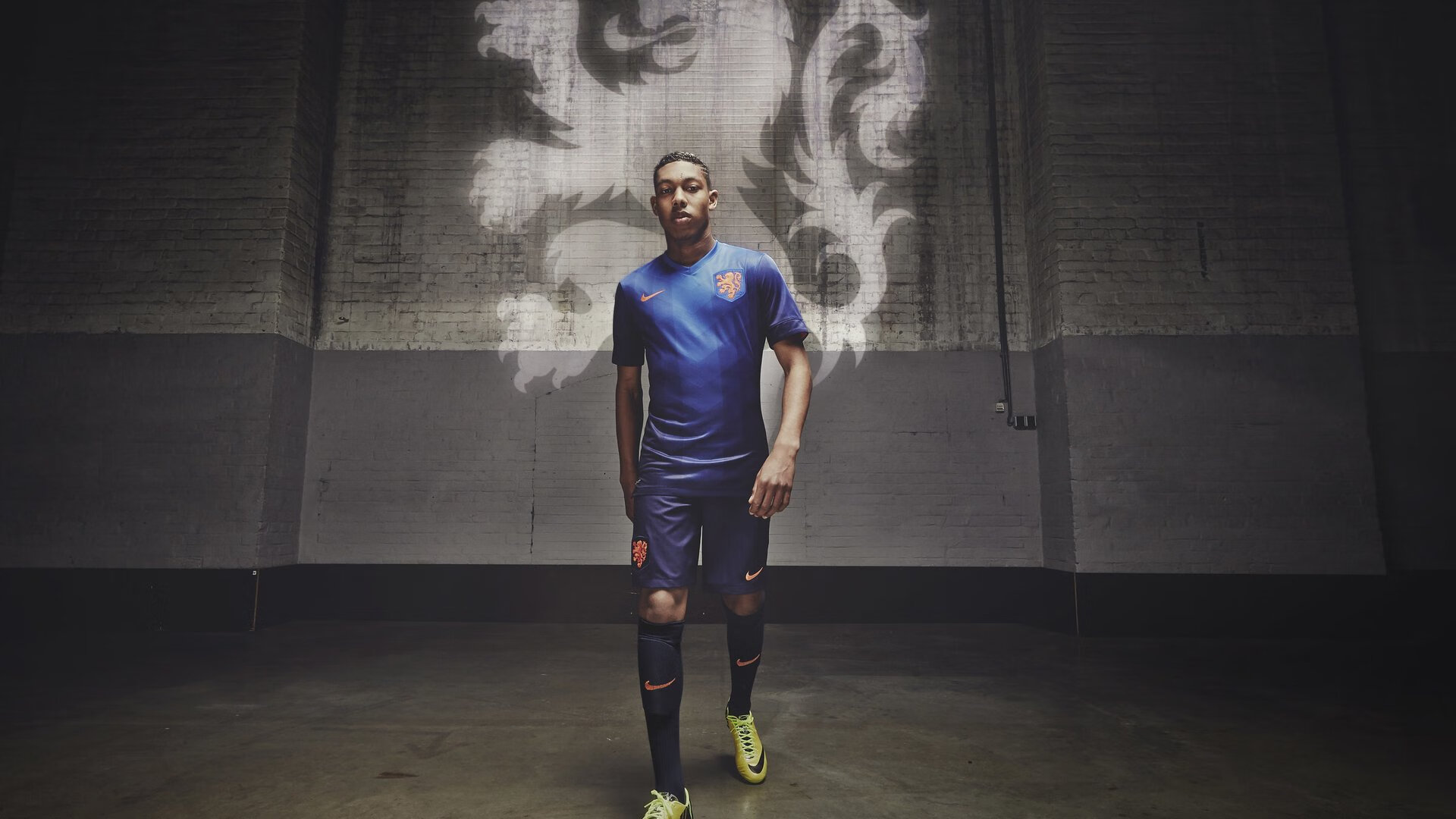 开云体育APP下载-当天空坠入湖底，范弗利特如何将雷霆之声沉入鹈鹕之胃